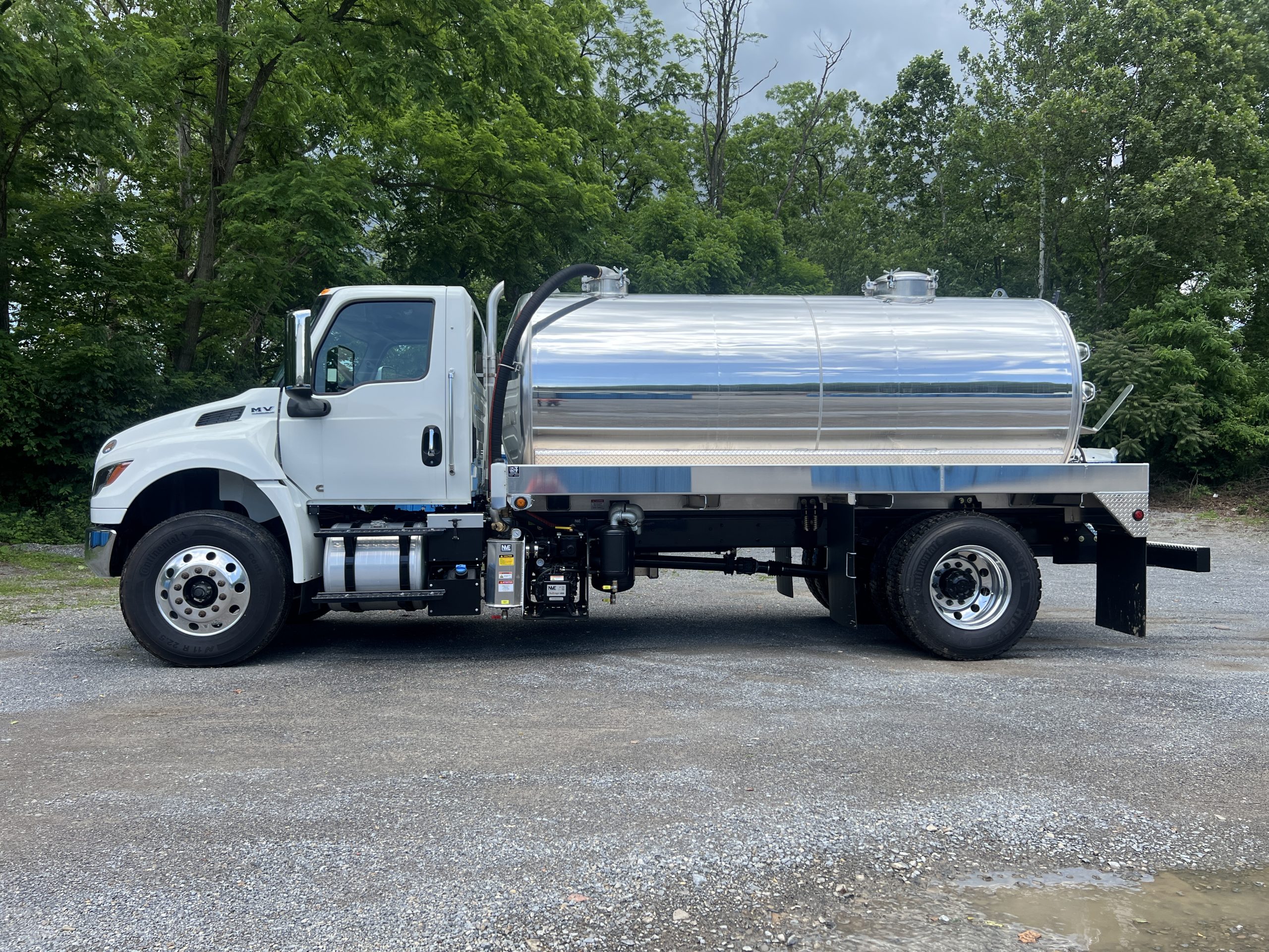 2025 International MV607 with 2,500-Gallon Vacuum Tank (WRT10351)