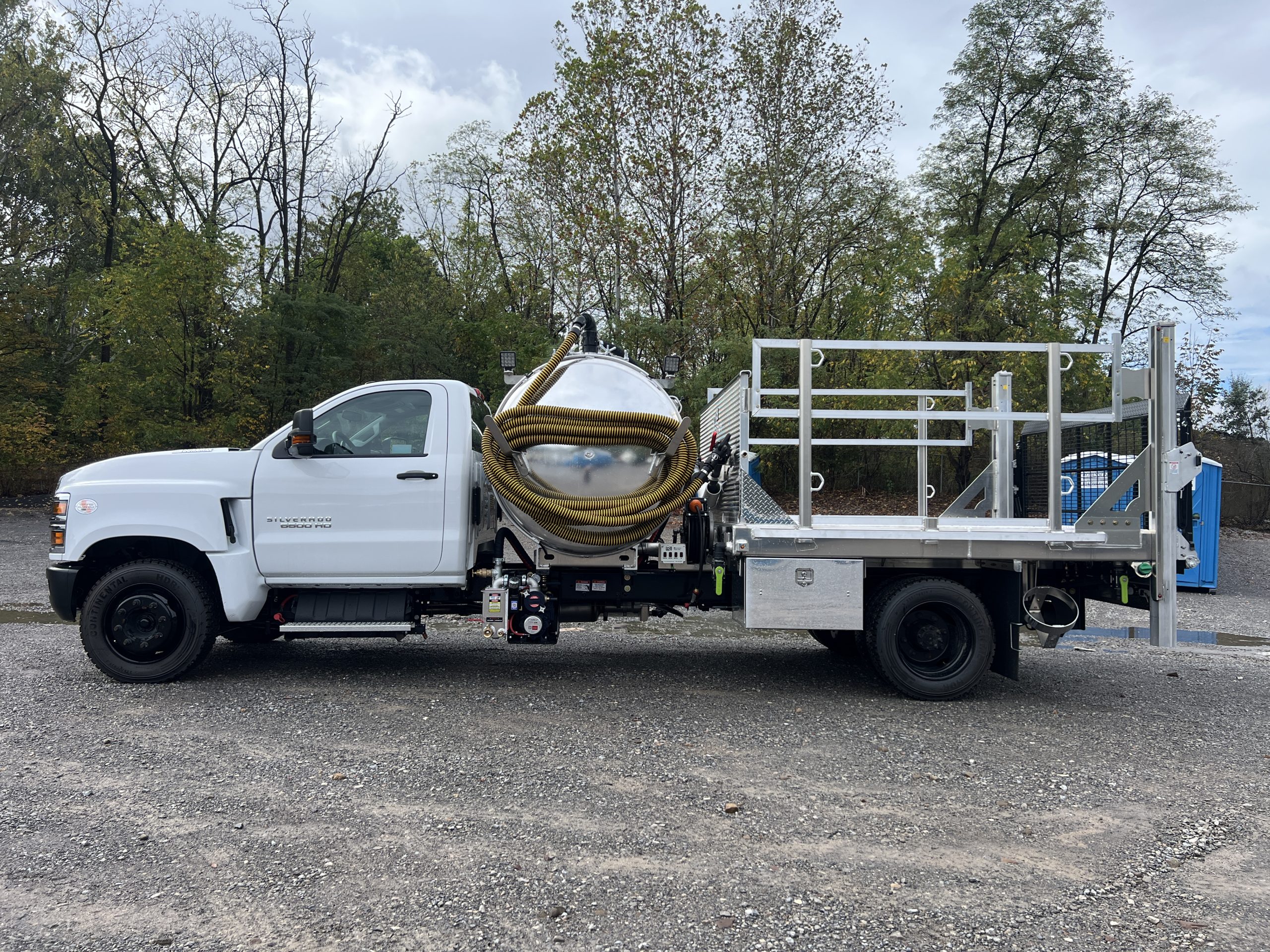 2023 Chevy 6500 4x2 with PL1150 (WRT10286)