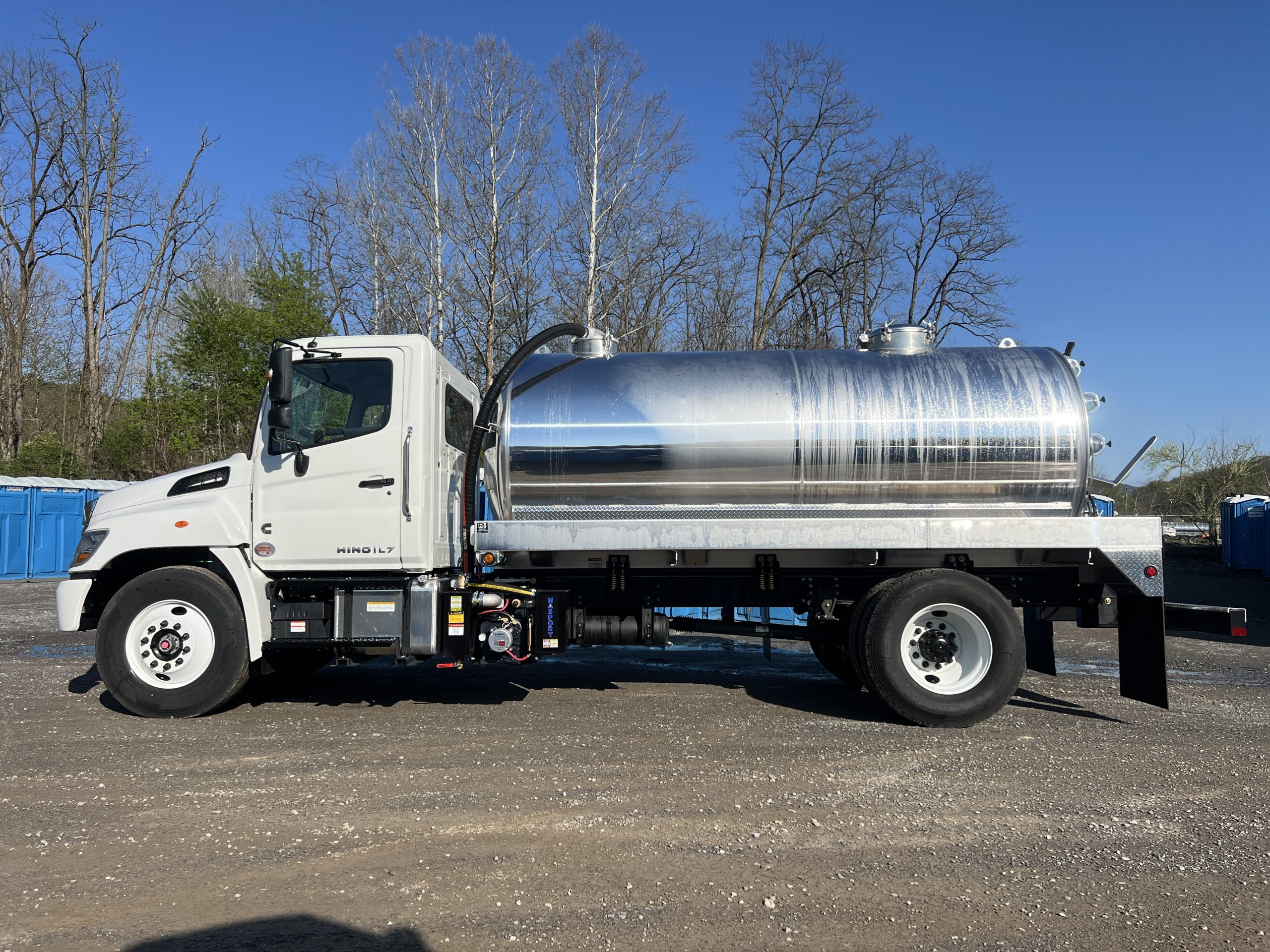 2025 HINO L7 with 2,500-GALLON VACUUM TANK (WRT10448)